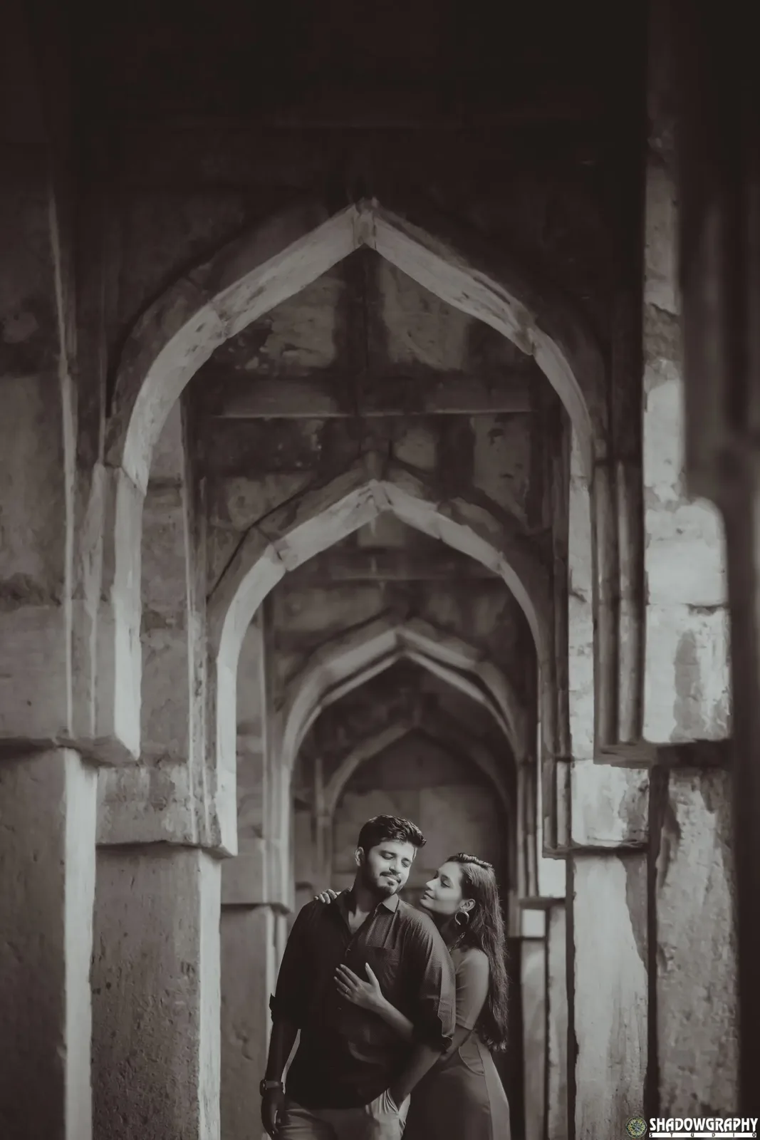 Black and white heritage arches, pre-wedding shoot in Indore